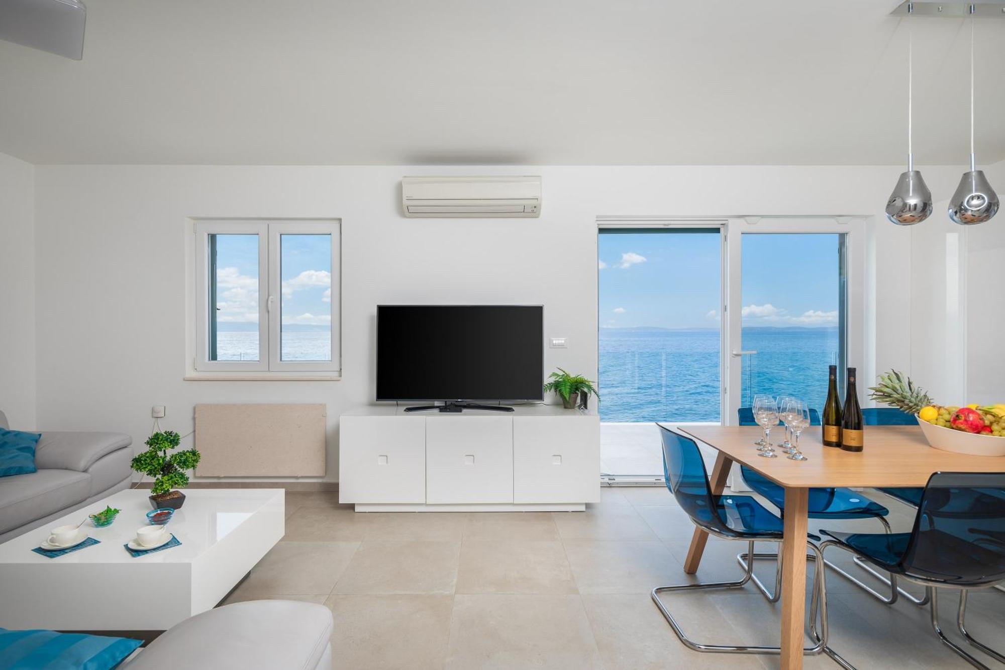 Epetium Beach Villa Split Bagian luar foto