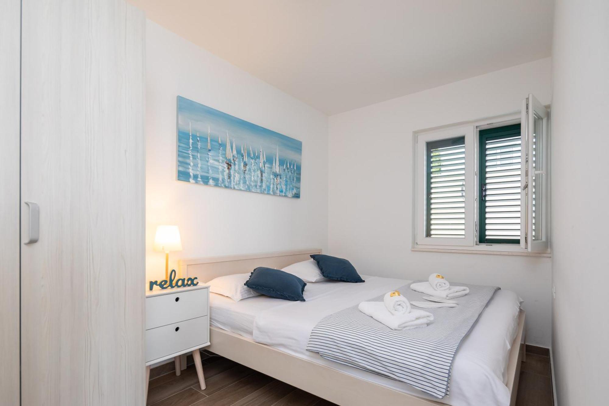 Epetium Beach Villa Split Bagian luar foto
