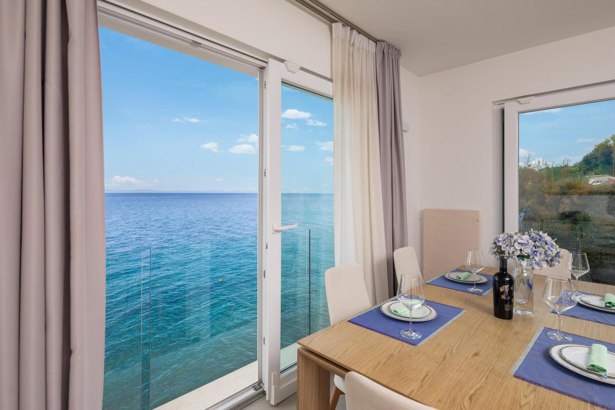 Epetium Beach Villa Split Bagian luar foto