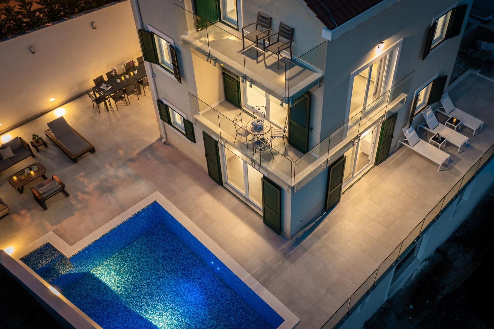 Epetium Beach Villa Split Bagian luar foto