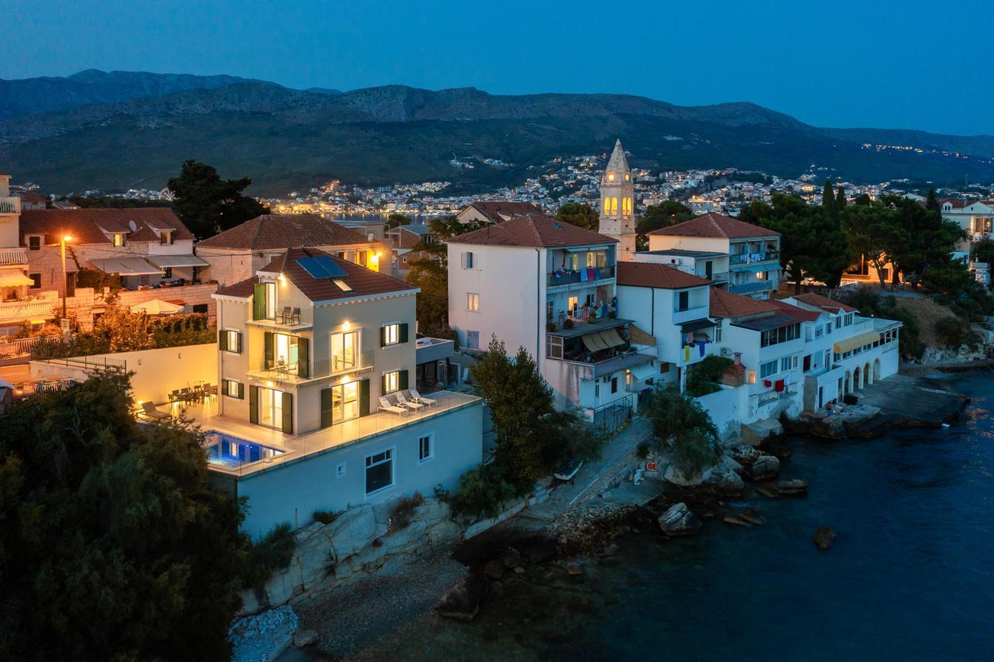 Epetium Beach Villa Split Bagian luar foto