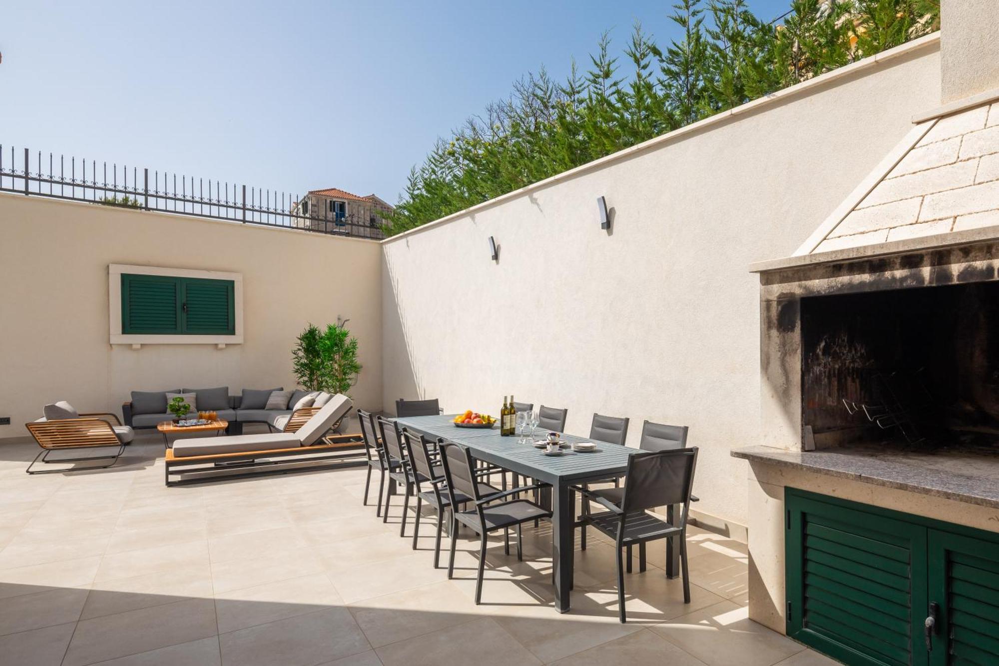 Epetium Beach Villa Split Bagian luar foto