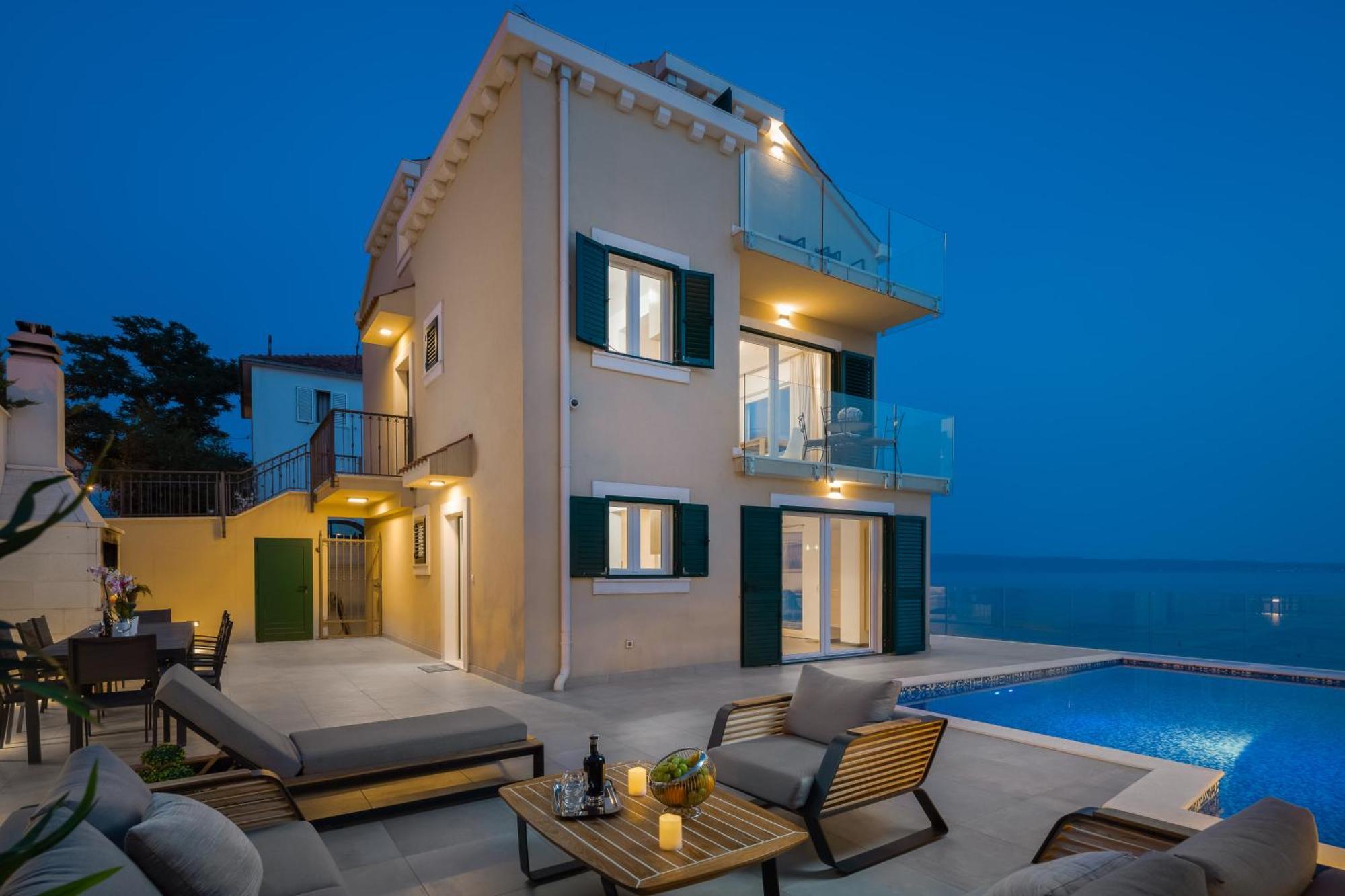 Epetium Beach Villa Split Bagian luar foto