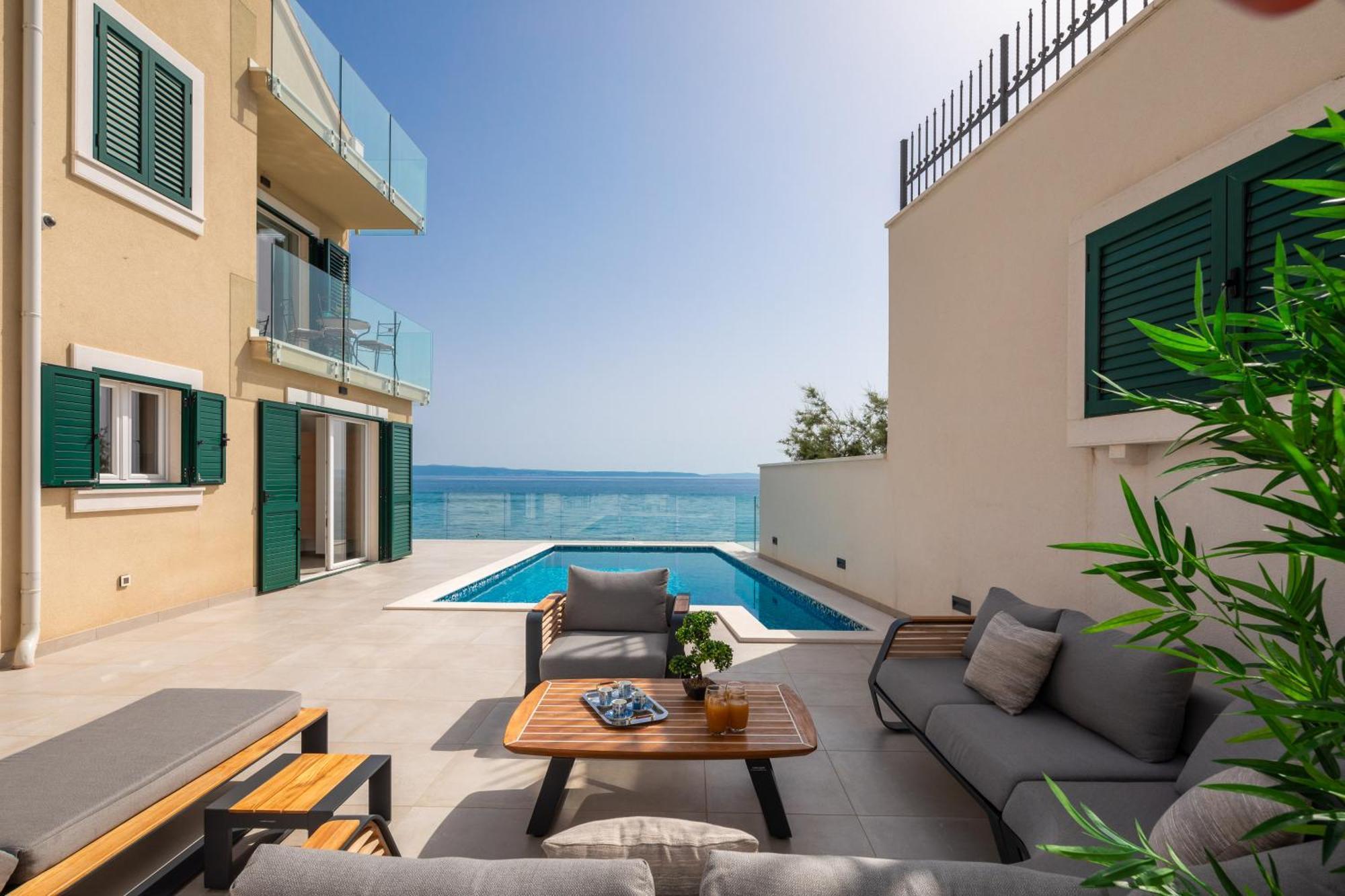 Epetium Beach Villa Split Bagian luar foto