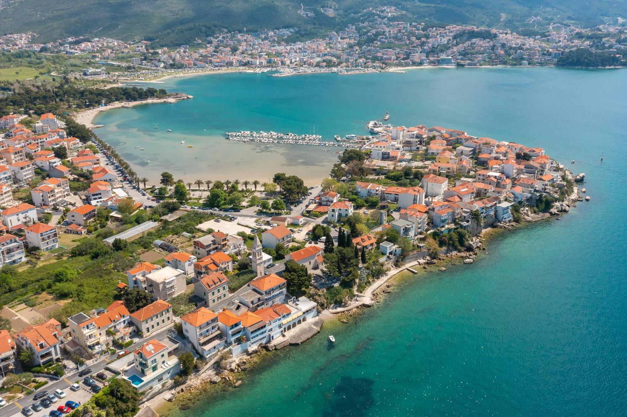 Epetium Beach Villa Split Bagian luar foto